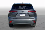 $37989 : Toyota Highlander 2023 L 4dr thumbnail