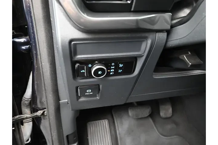 $31482 : Ford F-150 2023 4x2 XL 4dr S image 9