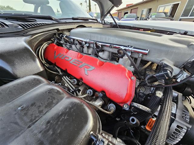 $89000 : 2004 Viper SRT-10 image 9