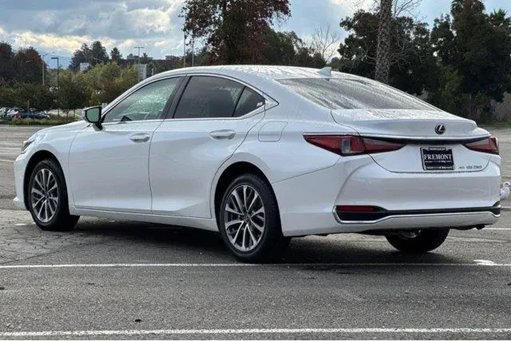 $32498 : Lexus ES 250 2022 AWD 4dr Se image 5