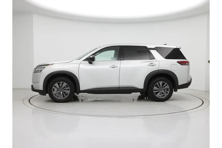 $27998 : Nissan Pathfinder 2024 S 4dr image 3
