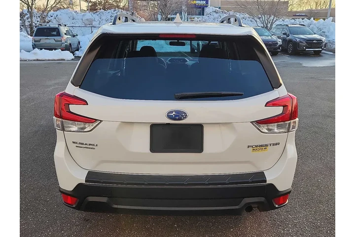 $26929 : Subaru Forester 2023 AWD Pre image 5