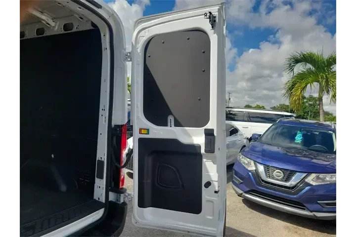 $39891 : Ford Transit 2024 250 3dr LW image 9