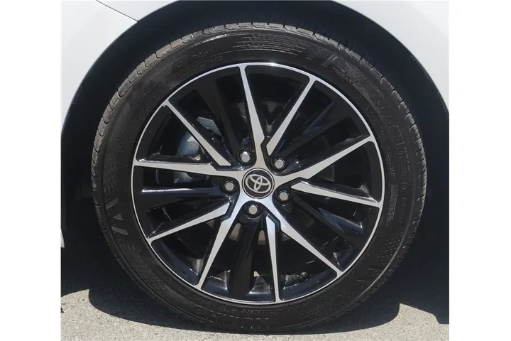 $27500 : 2024 Camry SE Sedan 4D image 10