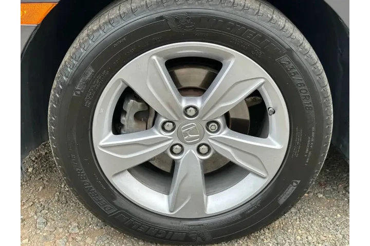 $16990 : 2019 Odyssey EX image 10