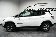 $19117 : 2022 Compass Trailhawk thumbnail