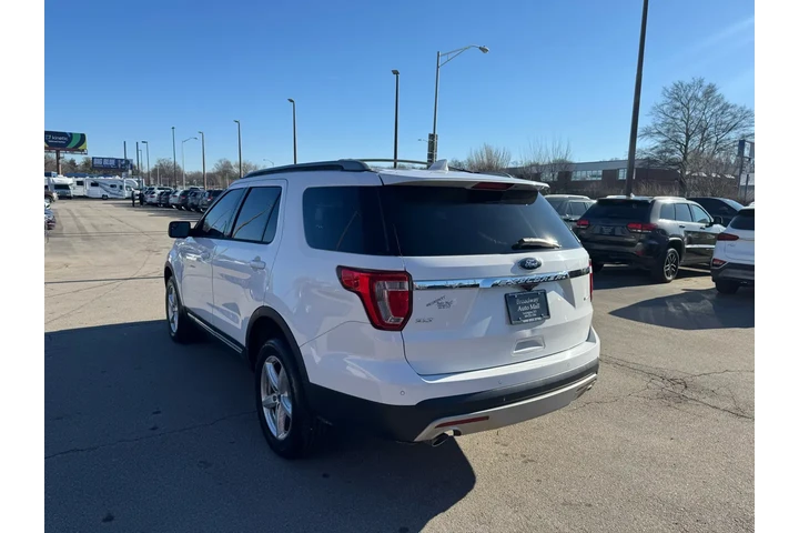 $10980 : 2016 Explorer 4WD 4dr XLT image 4