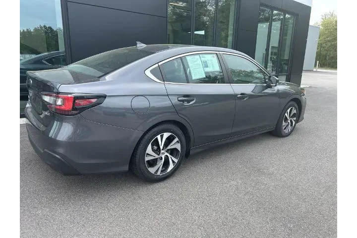 $20495 : Subaru Legacy 2022 AWD Base image 5