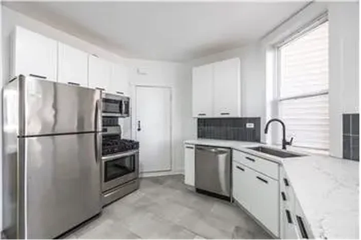 $2295 : Rental property with 1 bedro image 1