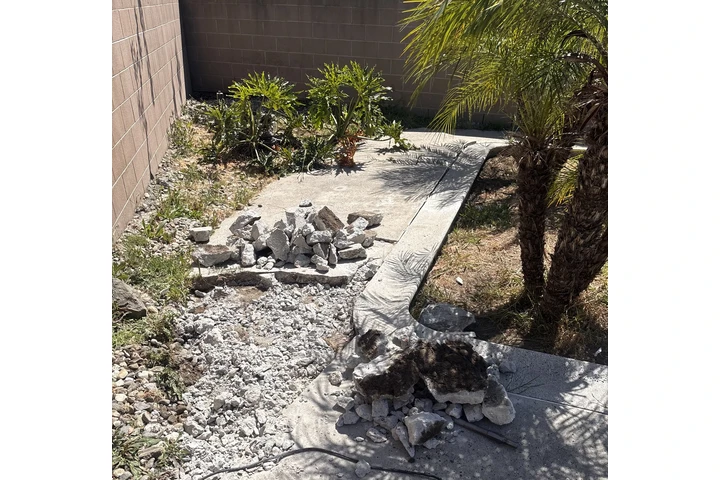 Demolición de concreto/ basura image 4