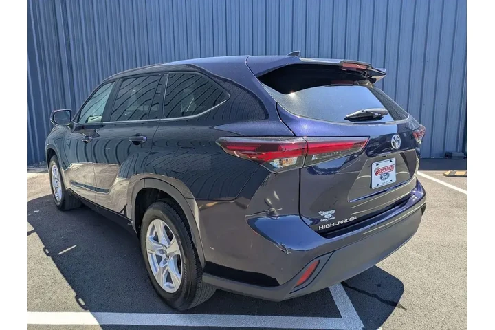 $38888 : Toyota Highlander 2025 LE 4d image 9