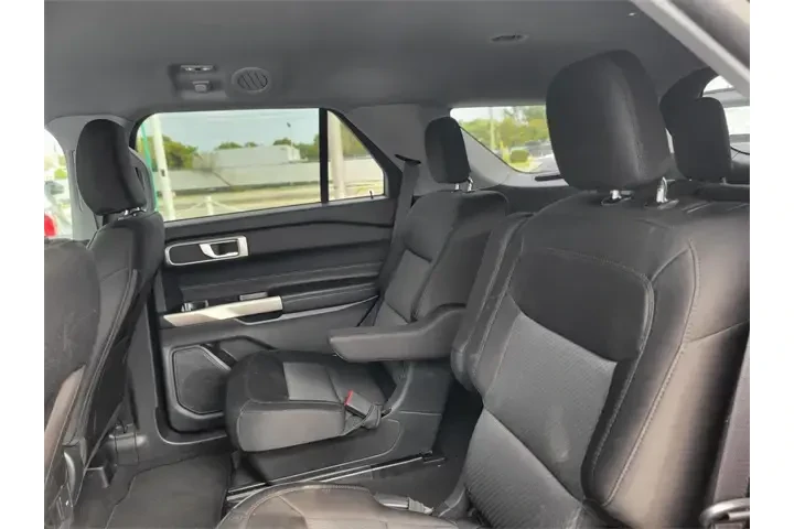 $25391 : Ford Explorer 2023 XLT 4dr S image 8