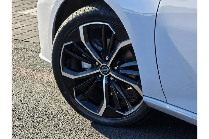 $19874 : Nissan Altima 2024 2.5 SR 4d image 8