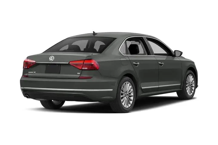 $9888 : Volkswagen Passat 2018 2.0T image 3