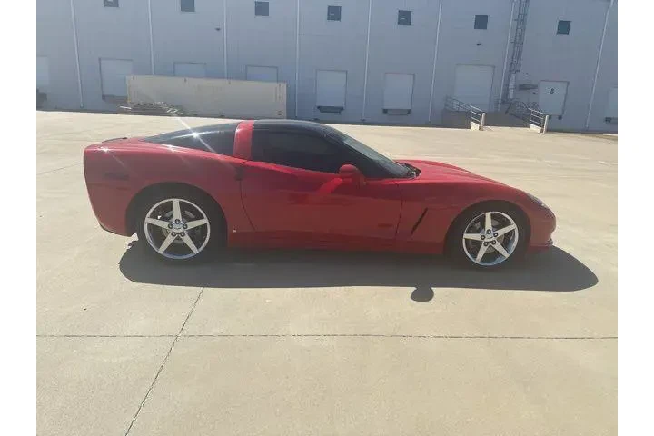 $26610 : Chevrolet Corvette 2007 2dr image 4
