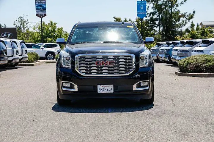$30033 : GMC Yukon 2019 4x4 Denali 4d image 7