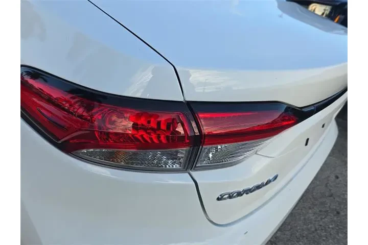 $17690 : Toyota Corolla 2023 LE 4dr S image 6