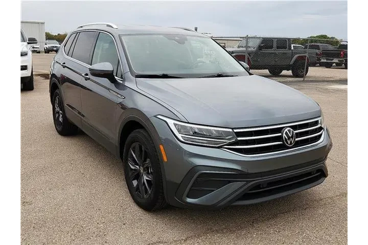 $26995 : Volkswagen Tiguan 2024 SE 4d image 6