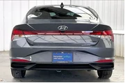 $20490 : Hyundai ELANTRA 2023 SEL 4dr thumbnail