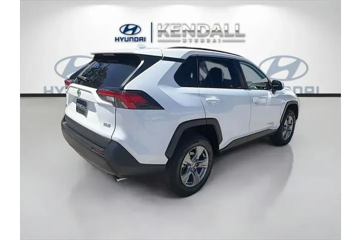 $24888 : Toyota RAV4 2024 XLE 4dr SUV image 3