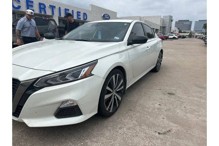 $16991 : Nissan Altima 2020 2.5 SR 4d image 2