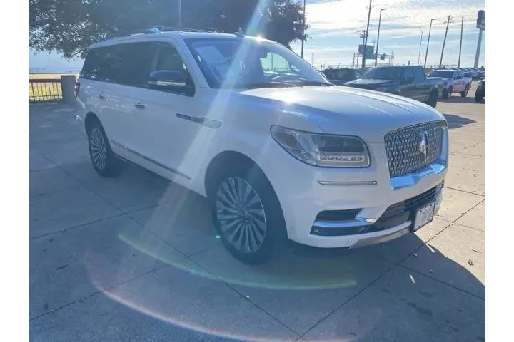 $32980 : Lincoln Navigator 2018 4x4 R image 8