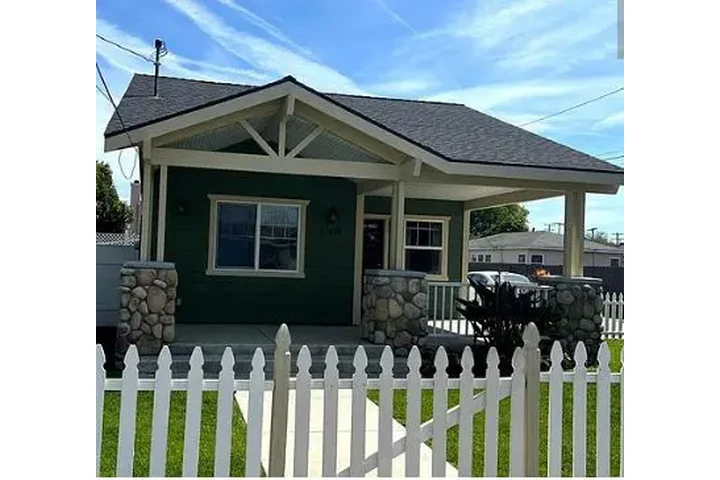 $1770 : HOUSE WILL BE AVAILABLE image 1