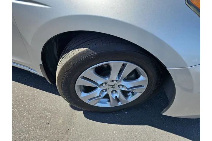$10395 : 2012 Accord LX-P image 9