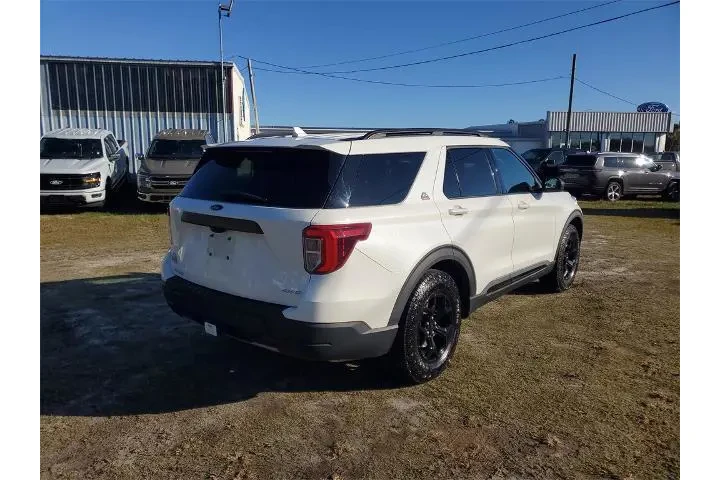 $26227 : Ford Explorer 2022 AWD Timbe image 2