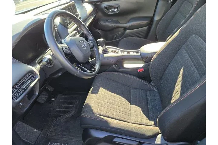 $25991 : Honda HR-V 2023 AWD Sport 4d image 3
