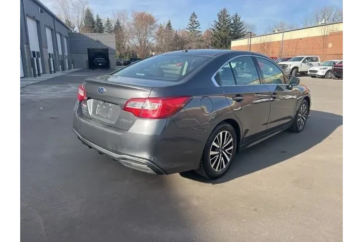 $16930 : Subaru Legacy 2019 AWD 2.5i image 5