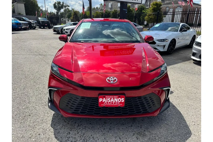 2025 Camry SE image 2