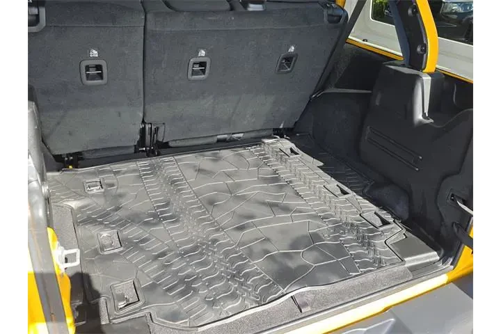 $24590 : Jeep Wrangler Unlimited 2021 image 10