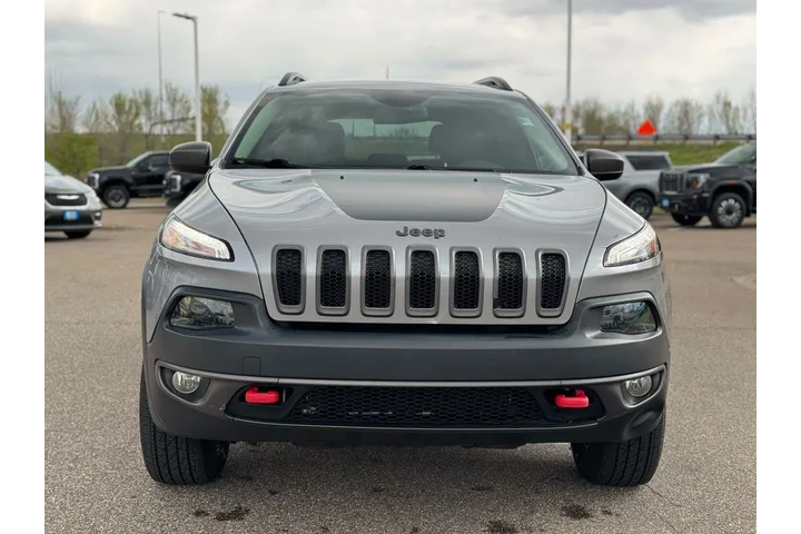$13333 : Jeep Cherokee 2016 4x4 Trail image 2