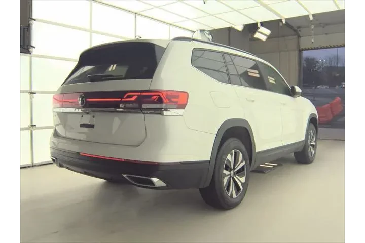 $28293 : Volkswagen Atlas 2024 SE 4dr image 2