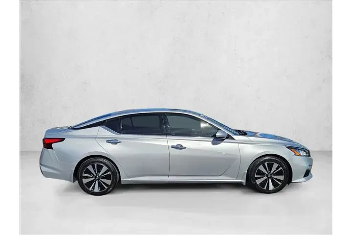 $13999 : Nissan Altima 2019 2.5 SV 4d image 4