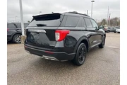 $32999 : Ford Explorer 2024 AWD XLT 4 thumbnail