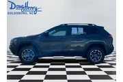 $23995 : Jeep Cherokee 2022 4x4 Trail thumbnail