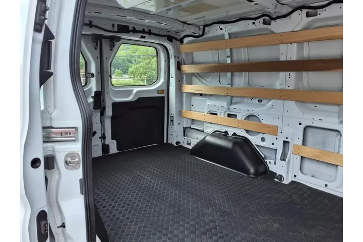 $38990 : Ford Transit 2024 250 3dr LW image 8