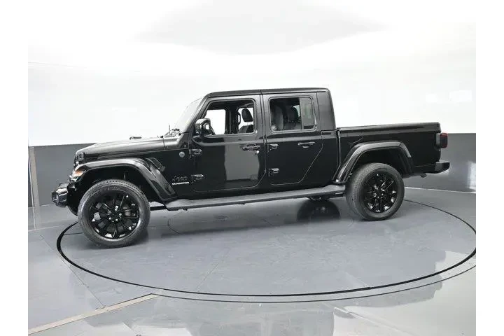 $27500 : Jeep Gladiator 2022 4x4 Over image 2