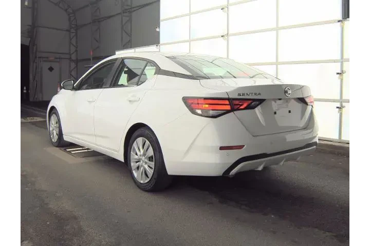 $14773 : Nissan Sentra 2022 S 4dr Sed image 2
