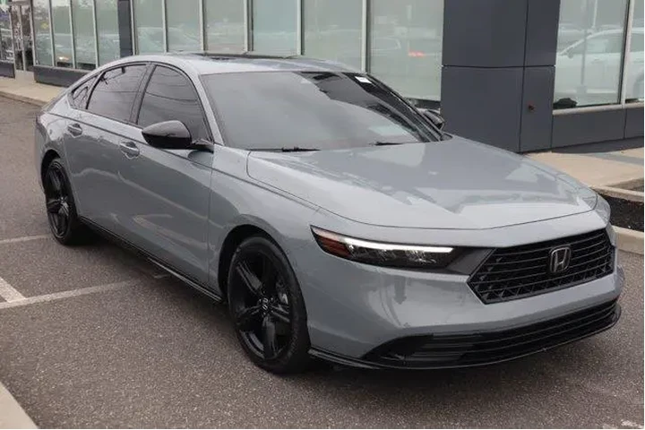 $24670 : Honda Accord Hybrid 2024 Spo image 3