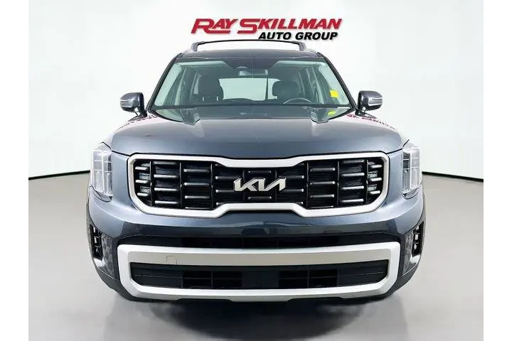 $31975 : Kia Telluride 2024 S 4dr SUV image 2