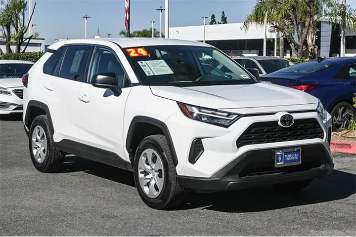 $26000 : Toyota RAV4 2024 AWD LE 4dr image 3