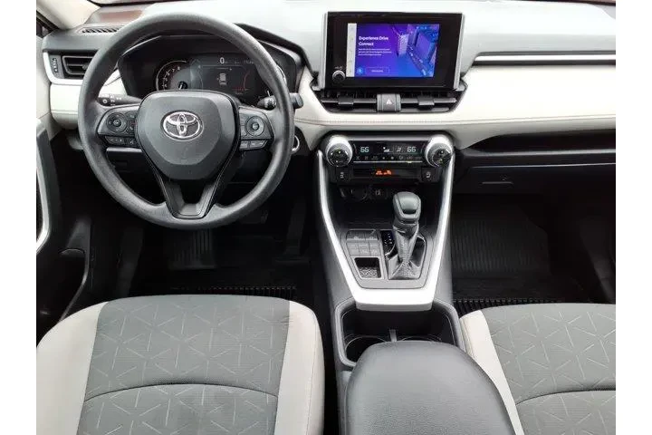 $37875 : Toyota RAV4 2025 AWD XLE 4dr image 8