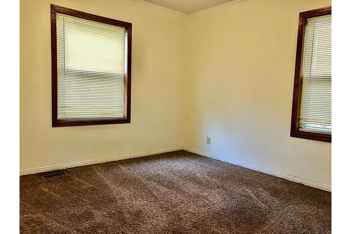 $800 : 1 beds and 1 baths available image 7