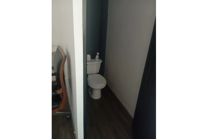 $16500 : CHAPALITA CONSULTORIO Avenida. image 7
