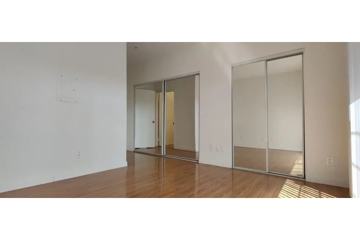 $1200 : Heavenly house image 1