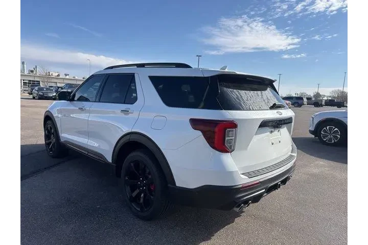 $38982 : Ford Explorer 2022 AWD ST 4d image 5