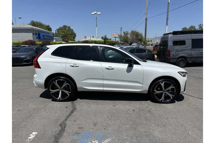 $33710 : 2022 XC60 Recharge Plug-In Hy image 6